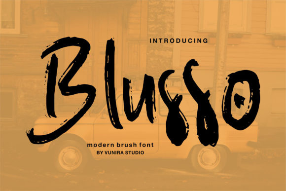 Blusso: A Warm Script Font for Personalized Designs